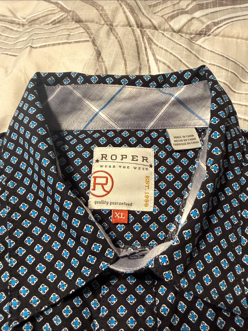 Roper Men's Black Button-Down Shirt with Blue Geometric Print